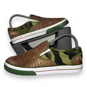 Kitson Casual‎ Slip-on Sneakers Bronze / Green Camo 34536 Women's 7